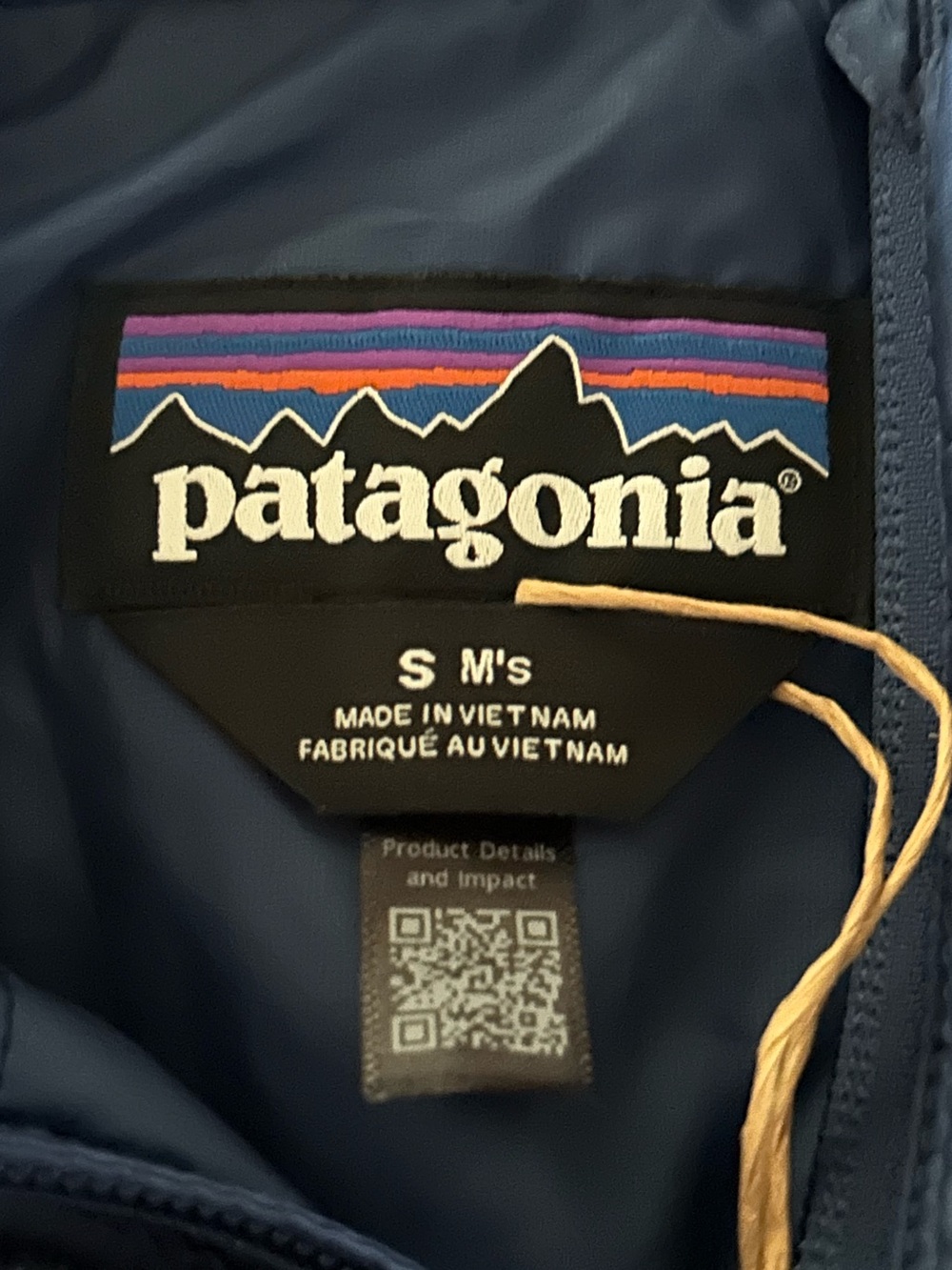 Patagonia Quilted Puff Vest in Navy Blue - Picture 4 of 6